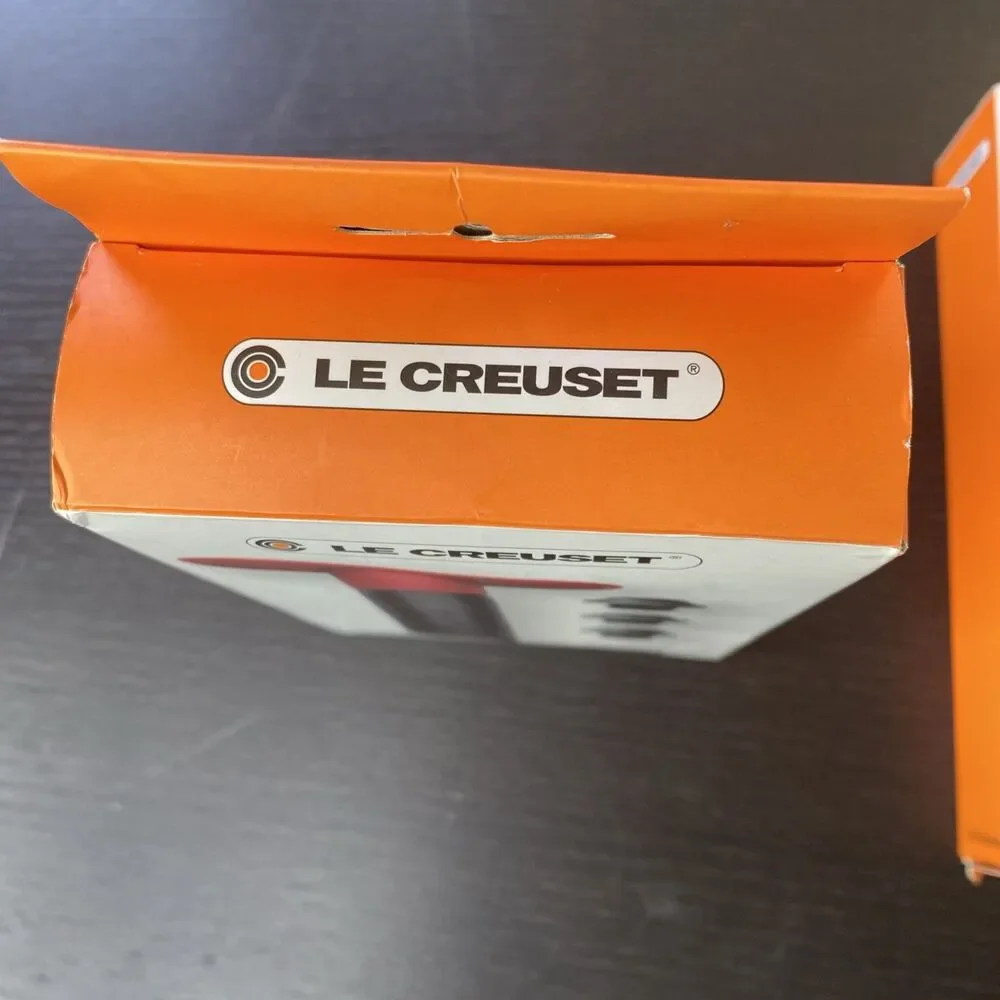 Le Creuset Lot Lever Corkscrew- LM150 Shiny Volcanic Orange Pack & Wine pump Set